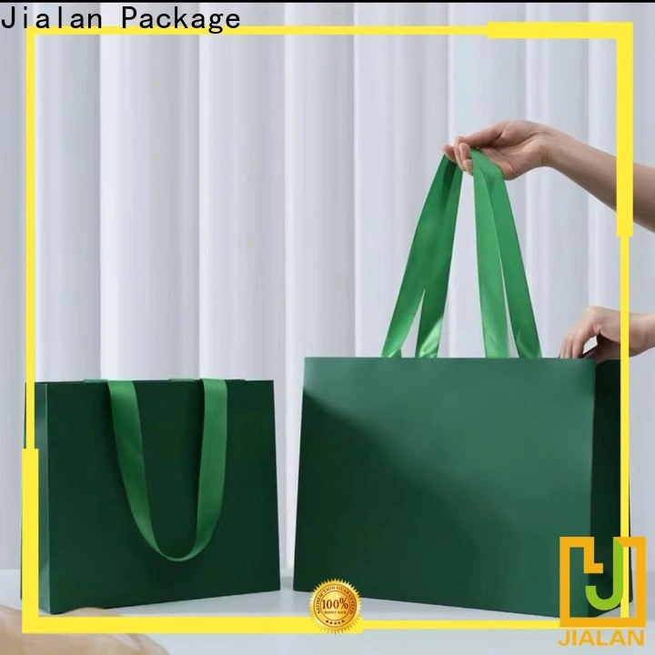 Jialan مصنع تغليف هدايا لتغليف هدايا العيد 1