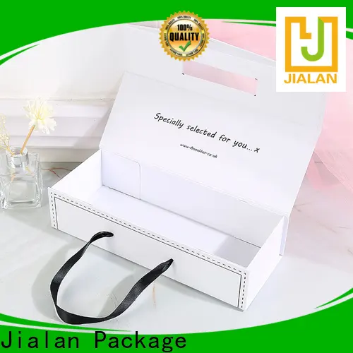 Jialan Emballez un fournisseur de sacs en papier personnalisés pour emballer des cadeaux d'anniversaire 1