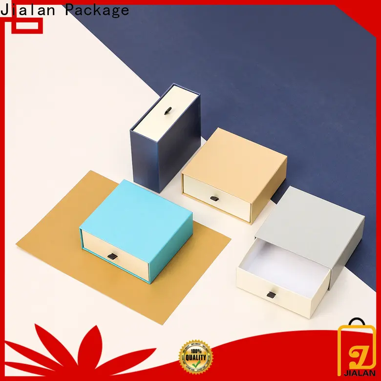 Petits coffrets cadeaux de qualité à vendre pour l'emballage de cadeaux de vacances 1