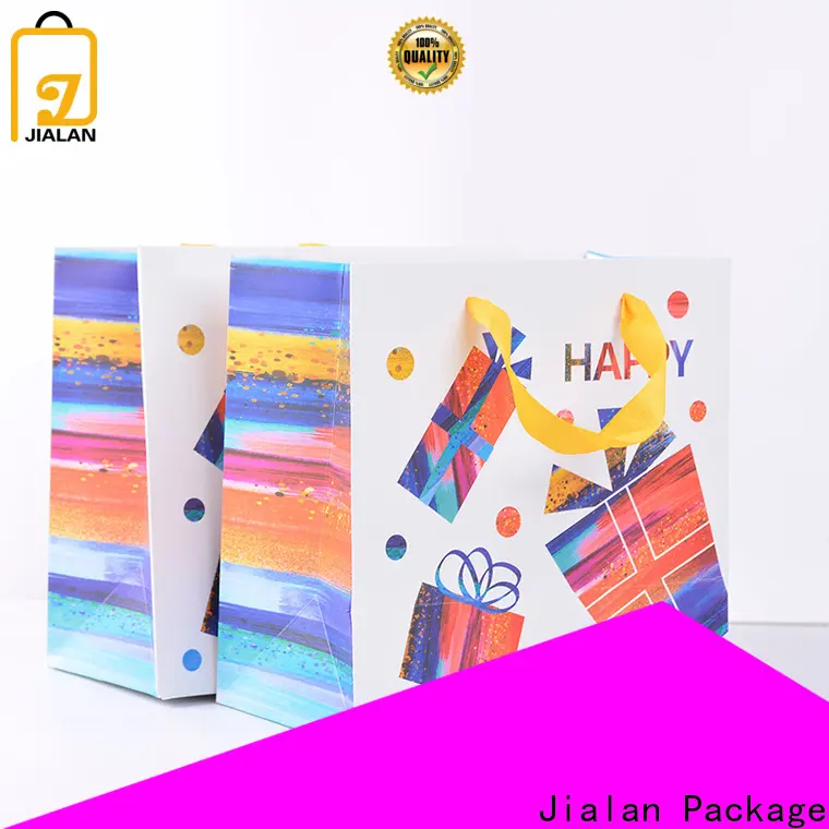 fabricant de sacs en papier imprimés pour magasins de cadeaux 1