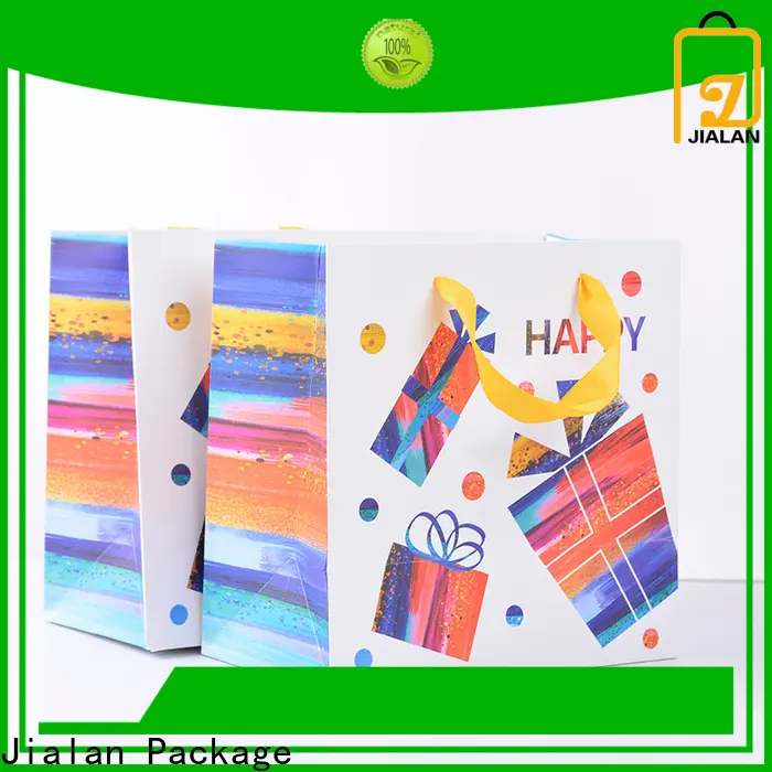 Jialan Fournisseur de sacs-cadeaux en papier haut de gamme pour les boutiques de cadeaux 1