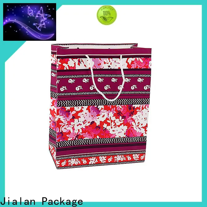 Jialan Emballez des sacs en papier de Noël économiques avec un fabricant de poignées pour emballer des cadeaux d'anniversaire 1