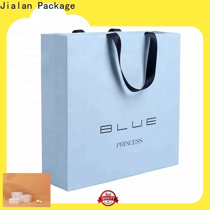 Sacs cadeaux en papier sur mesure avec logo fabricant pour la promotion 1