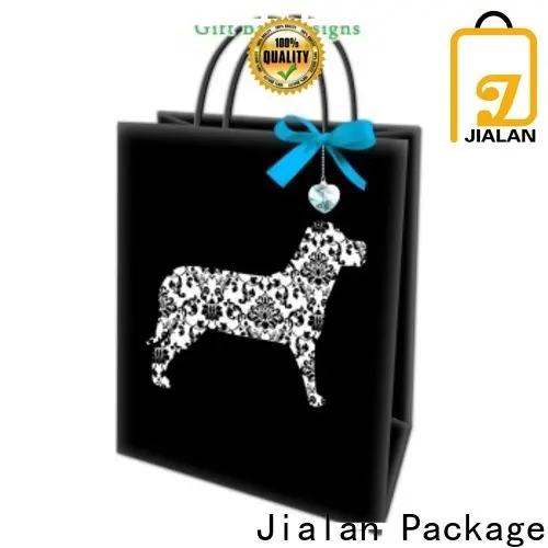 usine de sacs-cadeaux en papier pour emballer des cadeaux d'anniversaire 1