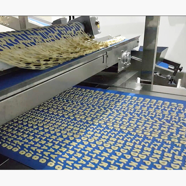 خط إنتاج بسكويت الحروف الأوتوماتيكي من Golden Bake ماكينة صنع البسكويت الأوتوماتيكية للوجبات الخفيفة 4