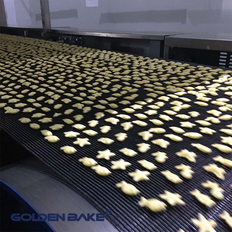 Línea automática para fabricar bocadillos crujientes con sabor sazonado y en forma de mariscos Golden Bake 3