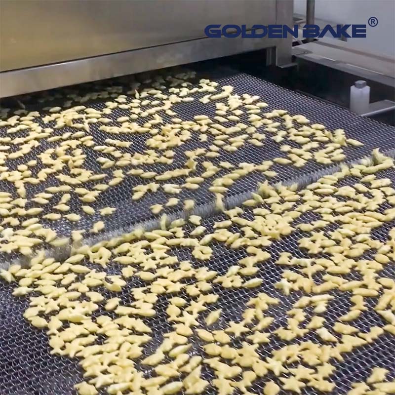 Línea automática para fabricar bocadillos crujientes con sabor sazonado y en forma de mariscos Golden Bake 4