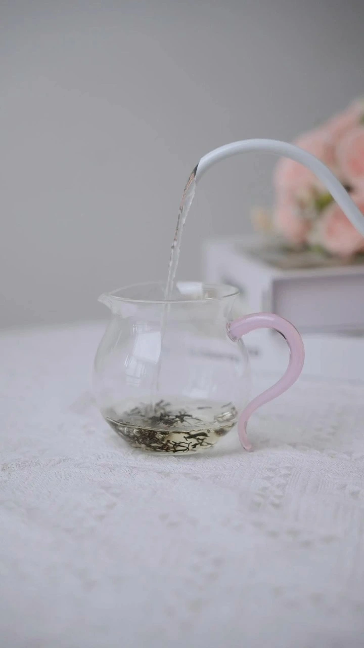 YEARN TOUR Lily Glass Gong Dao Tea Cup Clear for Home and Restaurant 1