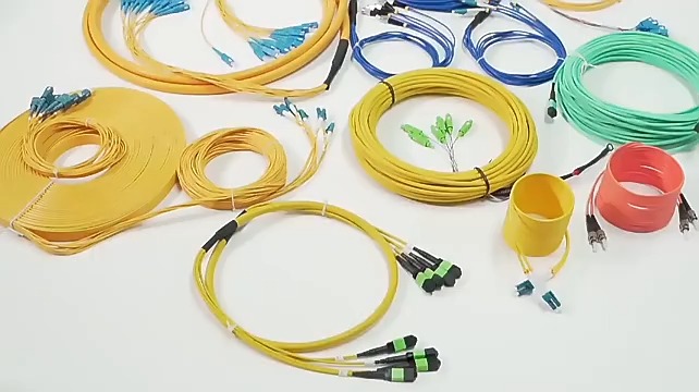Одномодовый оптоволоконный патч-корд SC/UPC — SC/APC 1
