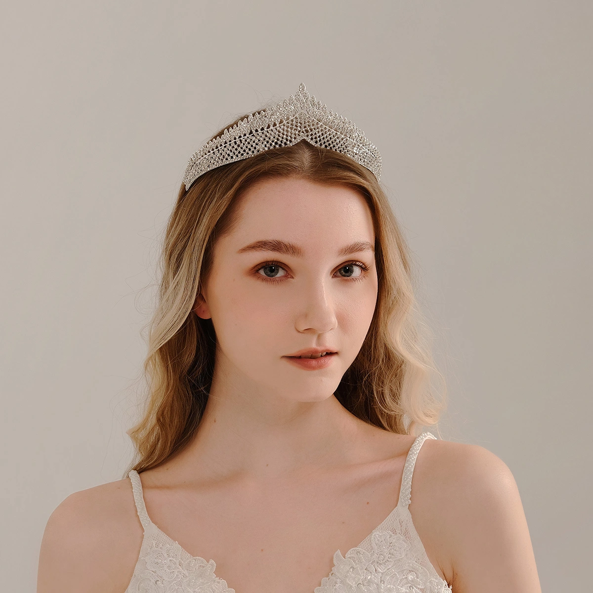 New Wedding Headdress Geometric Alloy Tiaras Crown with Rhinestone Bride Crown Birthday Wedding Accessories 1