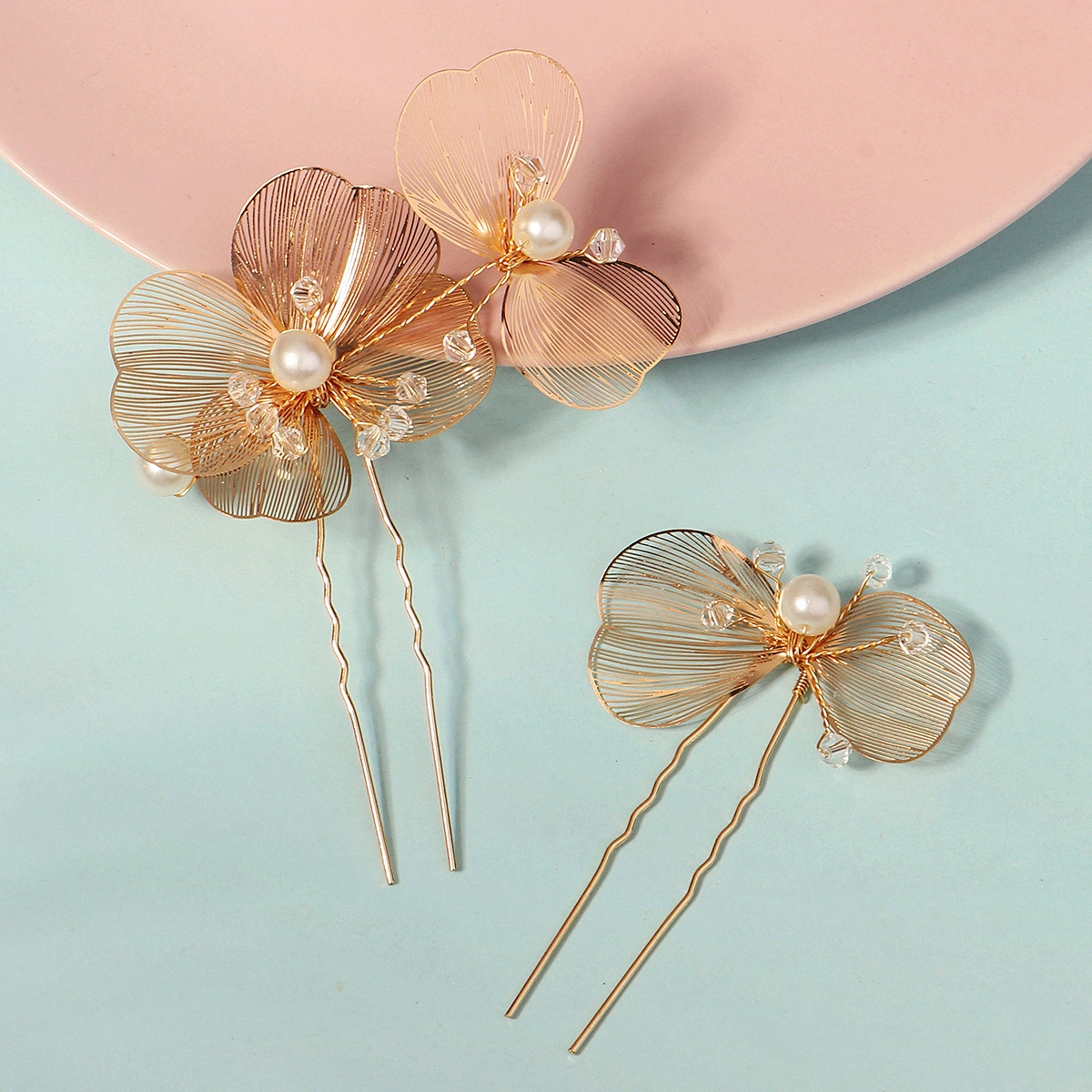 New Brides Wedding Golden Hollow Flower Hair Pins Wholesale Elegant Handmade Imitation Pearl Hair Accessories 1