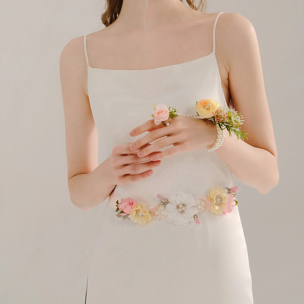 Elegant Bridal Wedding Wrist Flower Exquisite Forest-Style Imitation Pearl Bracelet 1