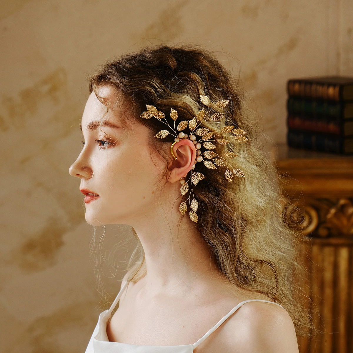 Fashion Alloy Ear Wrap Jewelry Handmade Earring Leaf Copper Wire Crystal Bead Decoration Hoop Earring for Women 1