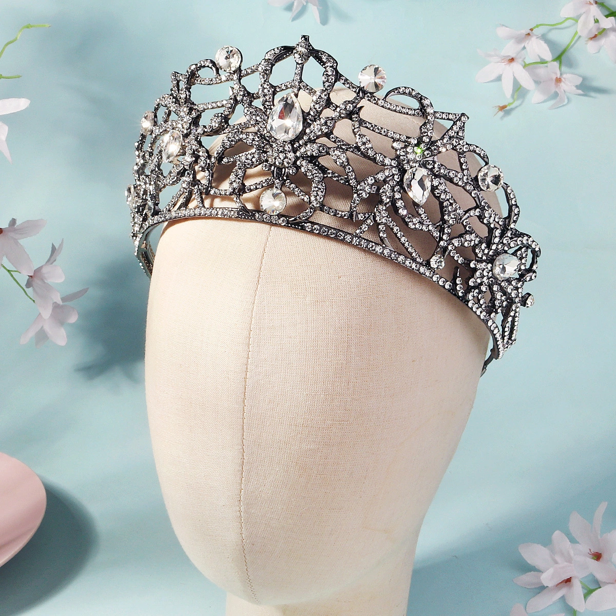 Exquisite Simple Halloween Spider Crown Alloy Rhinestone Festival Tiara Wedding Beauty Pageant Crown 1