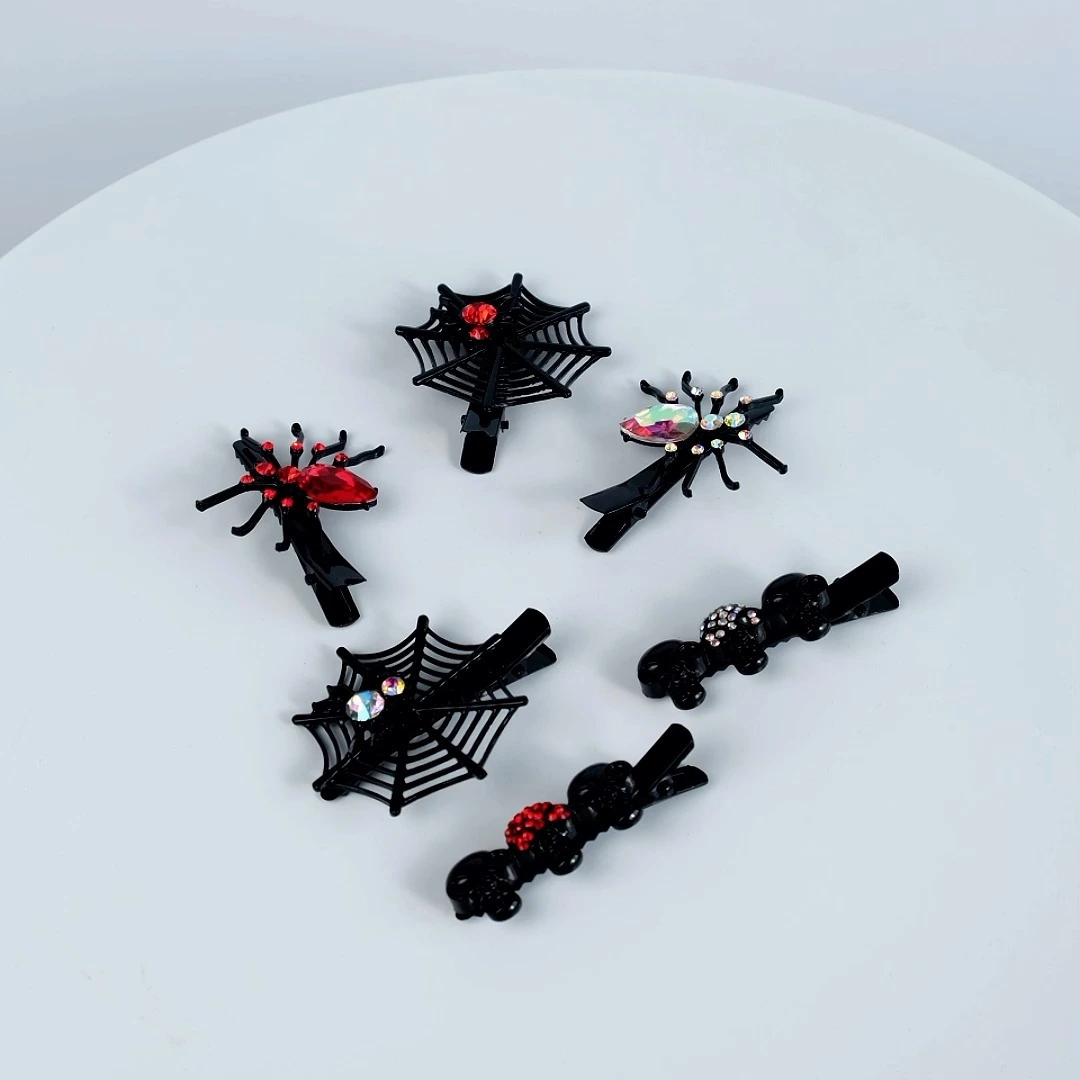 New Funny Hair Accessories Girls Side Clips Halloween Dark-Style Spider Skull Rhinestone Duckbill Clips 1