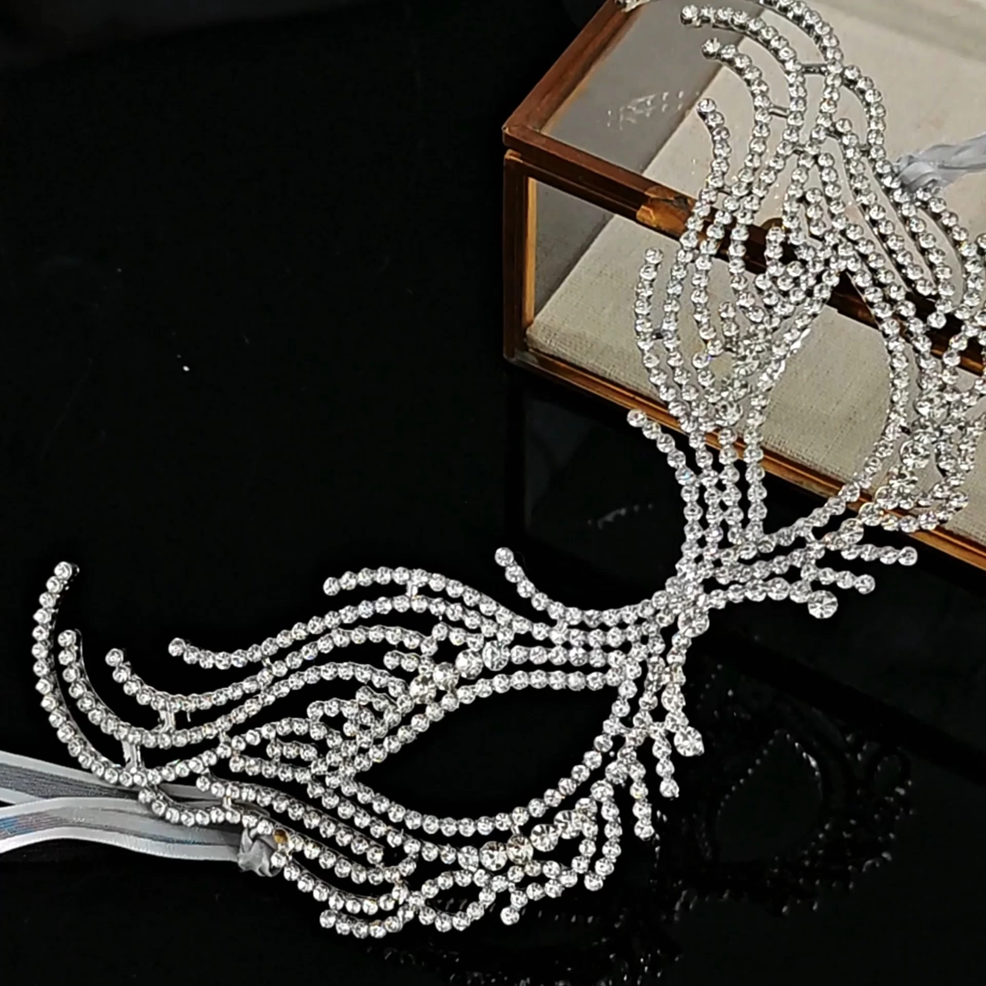 Luxury Silver Rhinestone Alloy Facial Mask for Masquerade Prom Party Women Accessories 1