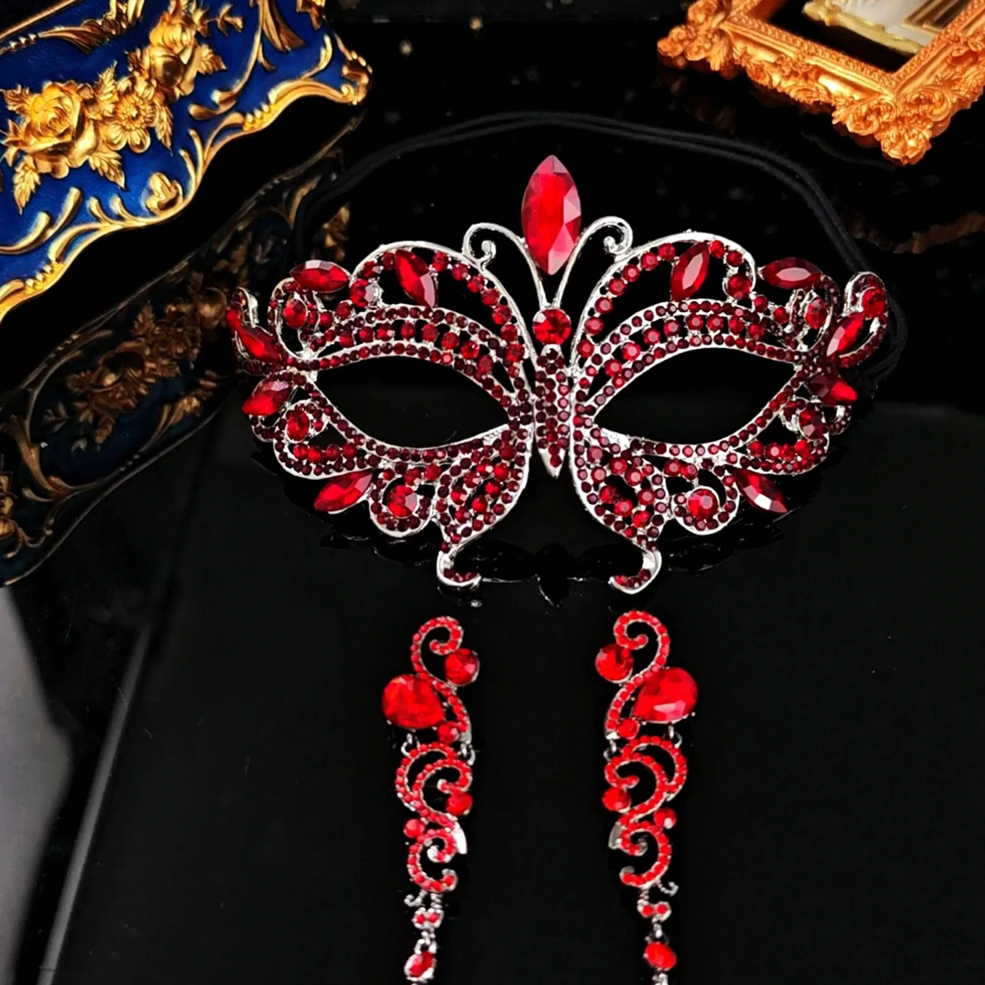 European American Halloween Jewelry Set Masquerade Costume Vintage Baroque Red Rhinestone Mask and Earrings 1