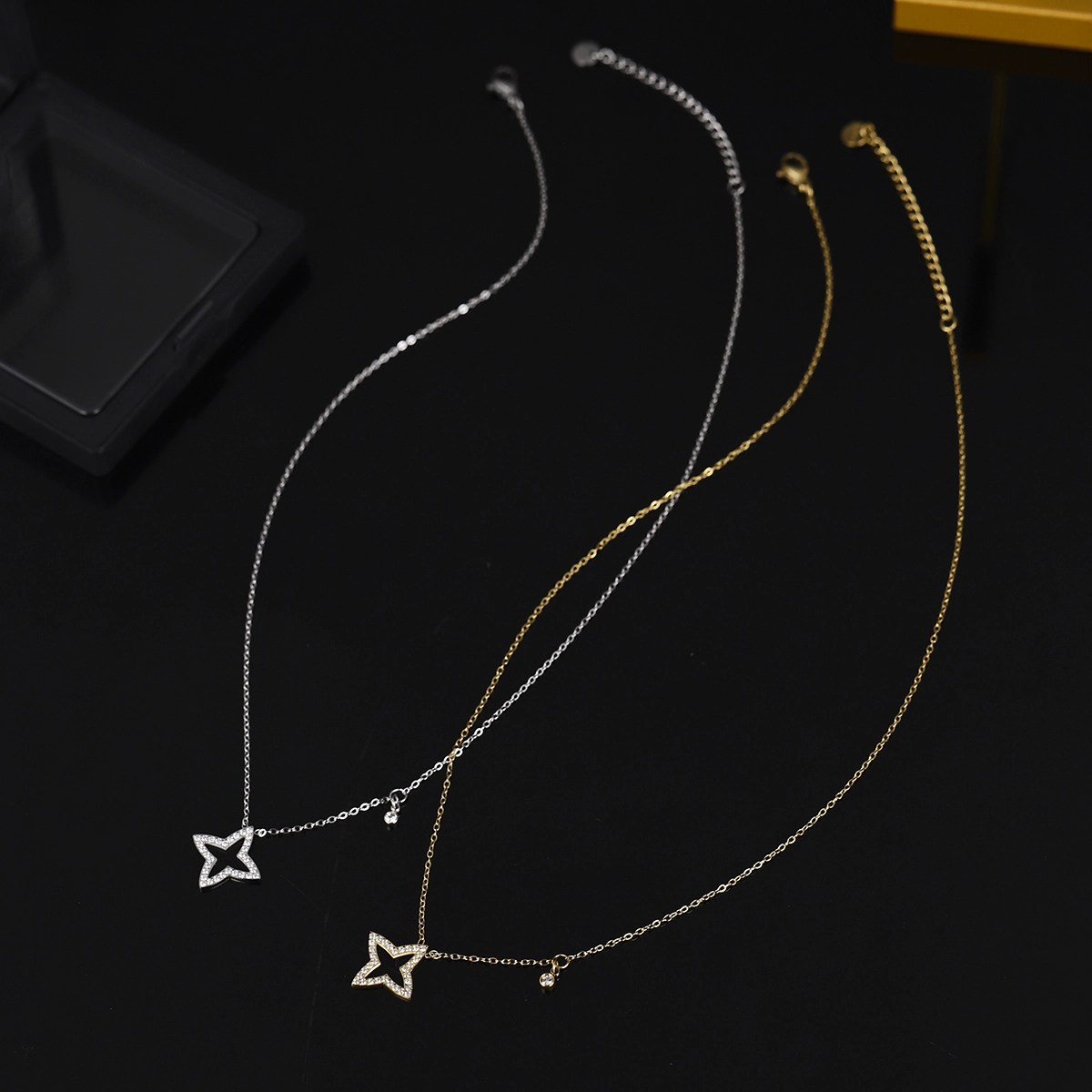 Collar con colgante de estrella hueca simple para mujeres y niñas, collar de circonitas ligero y extravagante, joyería diaria. 1