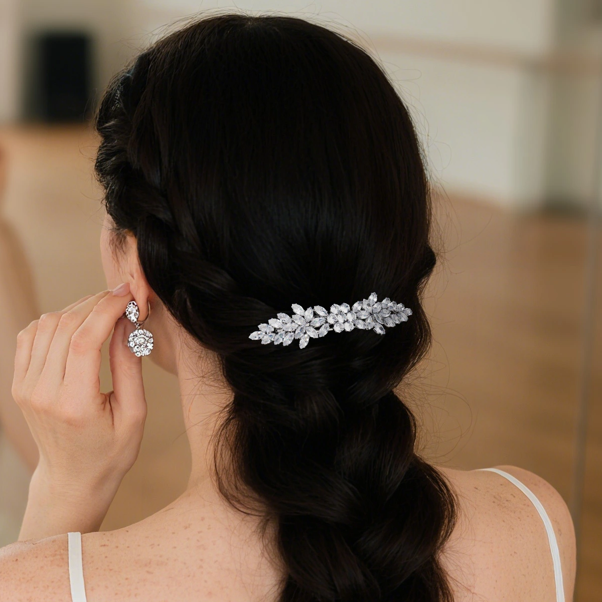 Pinzas para el cabello con circonitas brillantes y de moda, versátiles y de uso diario, con exquisitos y minimalistas clips de resorte de metal. 1