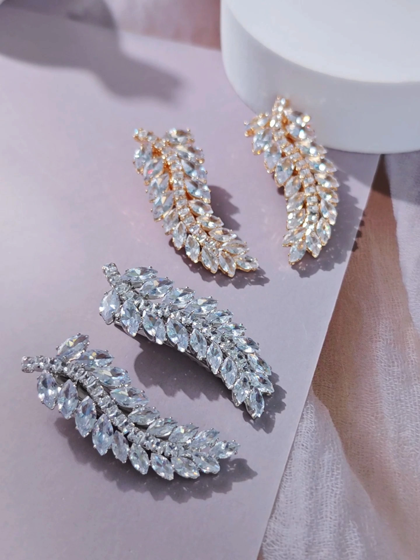 Pinzas para el cabello con forma de hoja de moda para novias, accesorios para el cabello recogidos, pinzas de cocodrilo de circonita de lujo para uso diario. 1