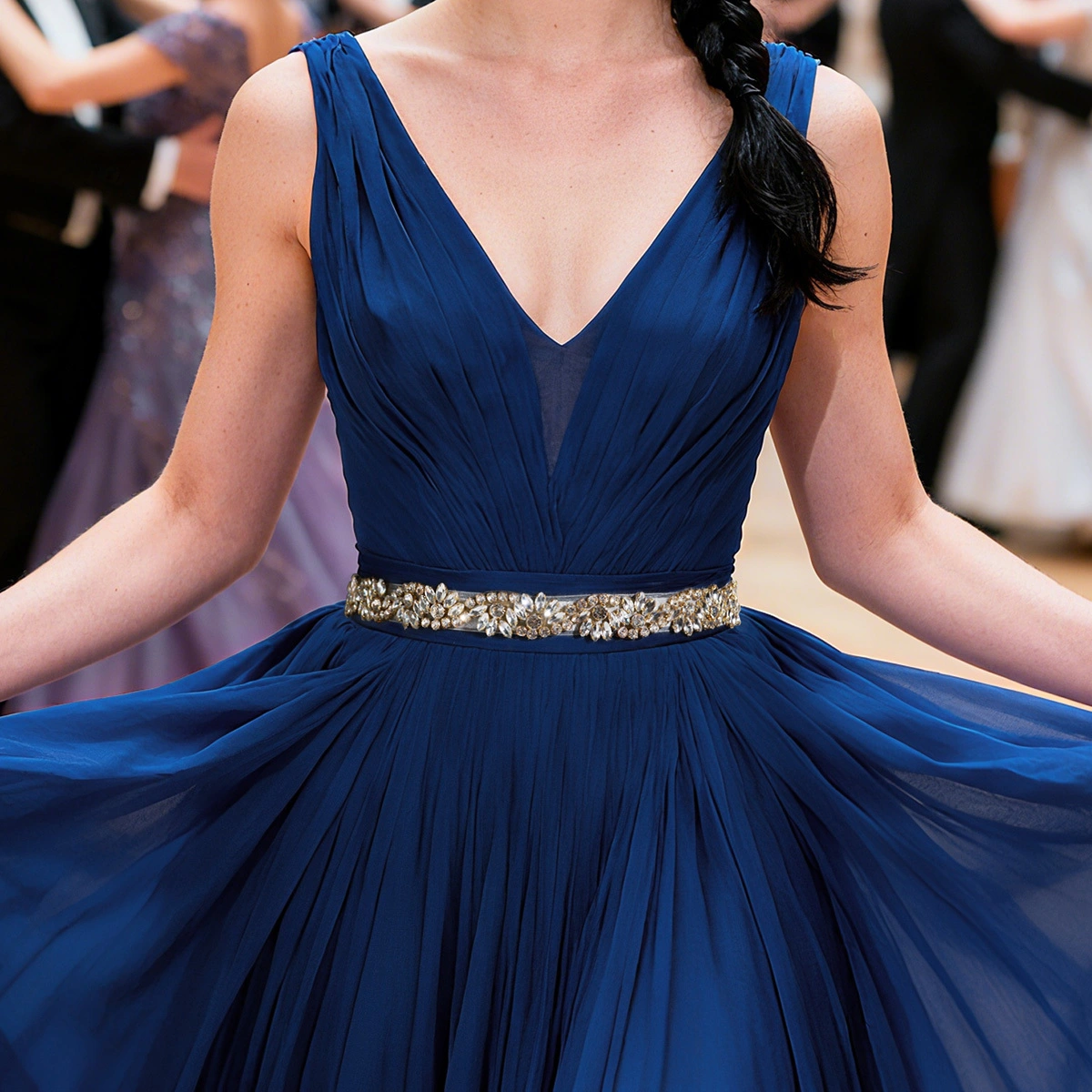 Cinturón de novia de nuevo estilo para banquete, cinturón de diamantes de imitación hecho a mano de lujo, accesorios elegantes para la cintura para mujer 1