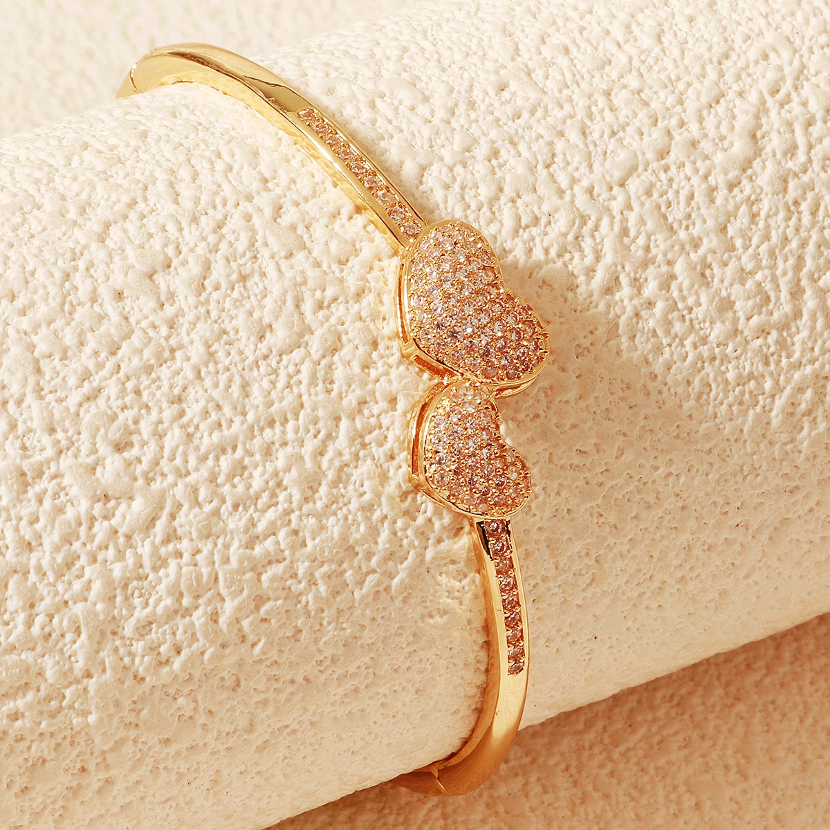 Pulseras sencillas y nuevas con circonitas brillantes, brazaletes creativos de doble corazón con amor, accesorios de joyería para mujer 1