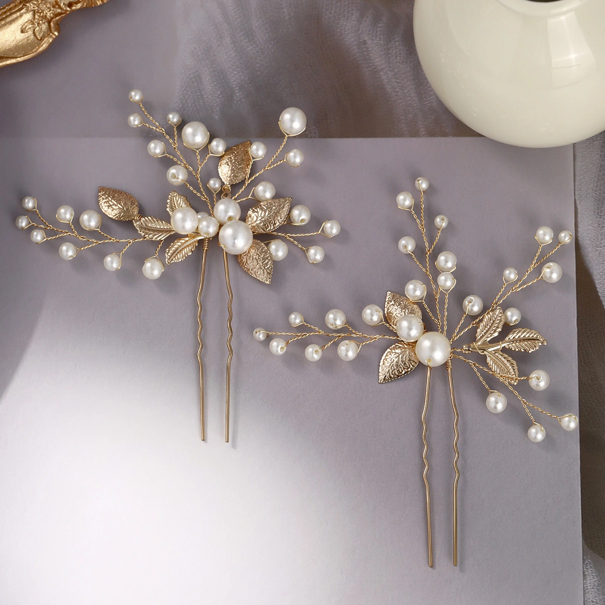 Elegantes horquillas para el pelo de novia, versátiles y elegantes, de aleación, con forma de hoja y perla, para mujer, un exquisito tocado recogido, joyería de boda. 1