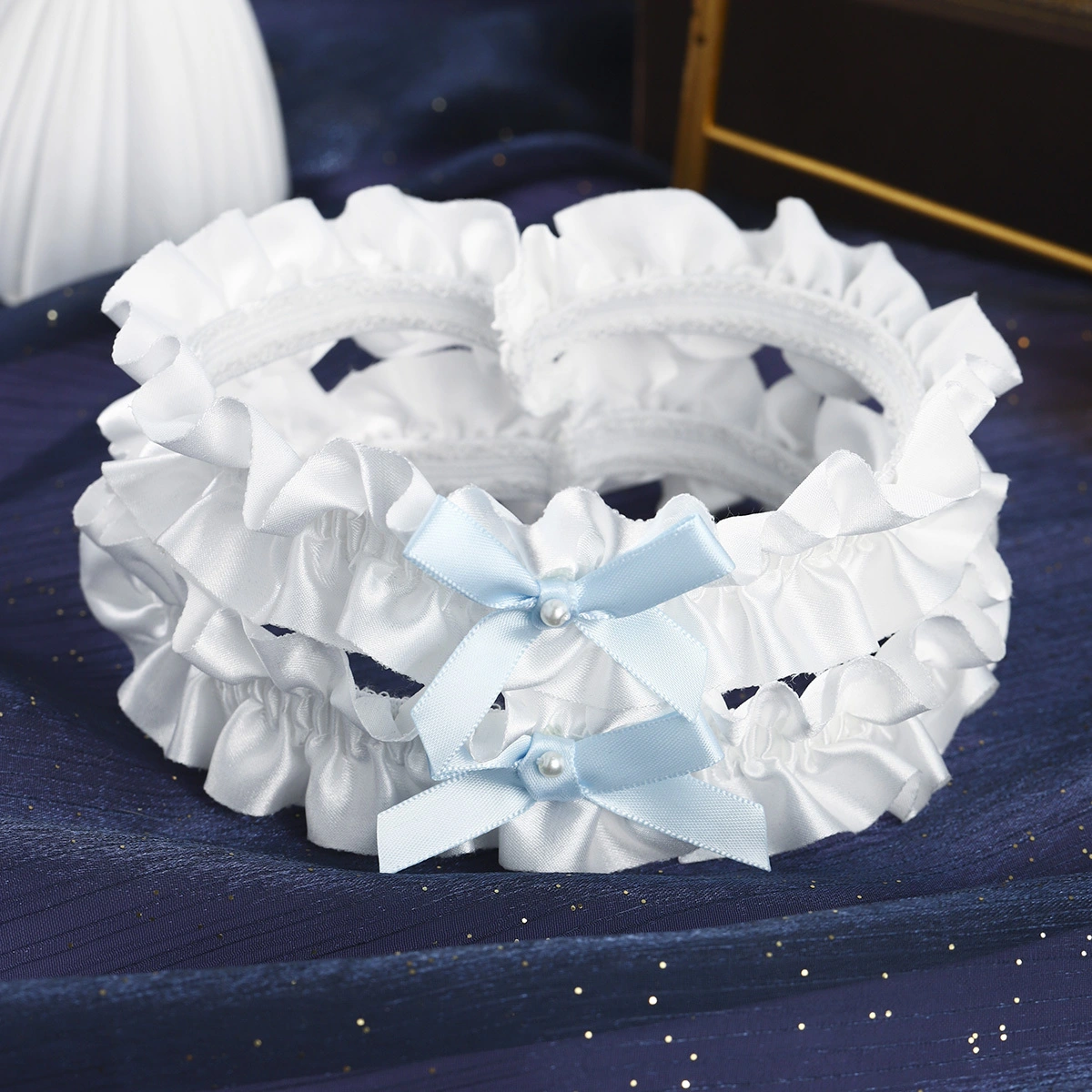 Elegante y sexy conjunto de 2 ligas elásticas para muslo y pierna de novia con lazo de encaje exquisito. 1