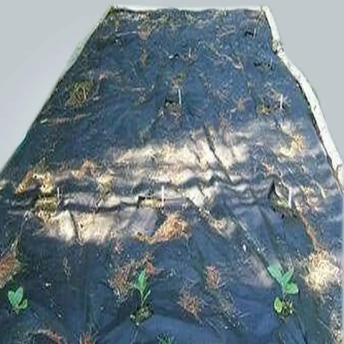 2% / 3% / 4% UV Sunlight Permeability Non Woven Landscape Fabric With SGS certificate 1