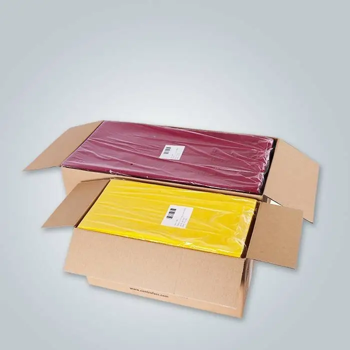 Vliesstoff-Tischdecken für Hochzeitsstühle 1