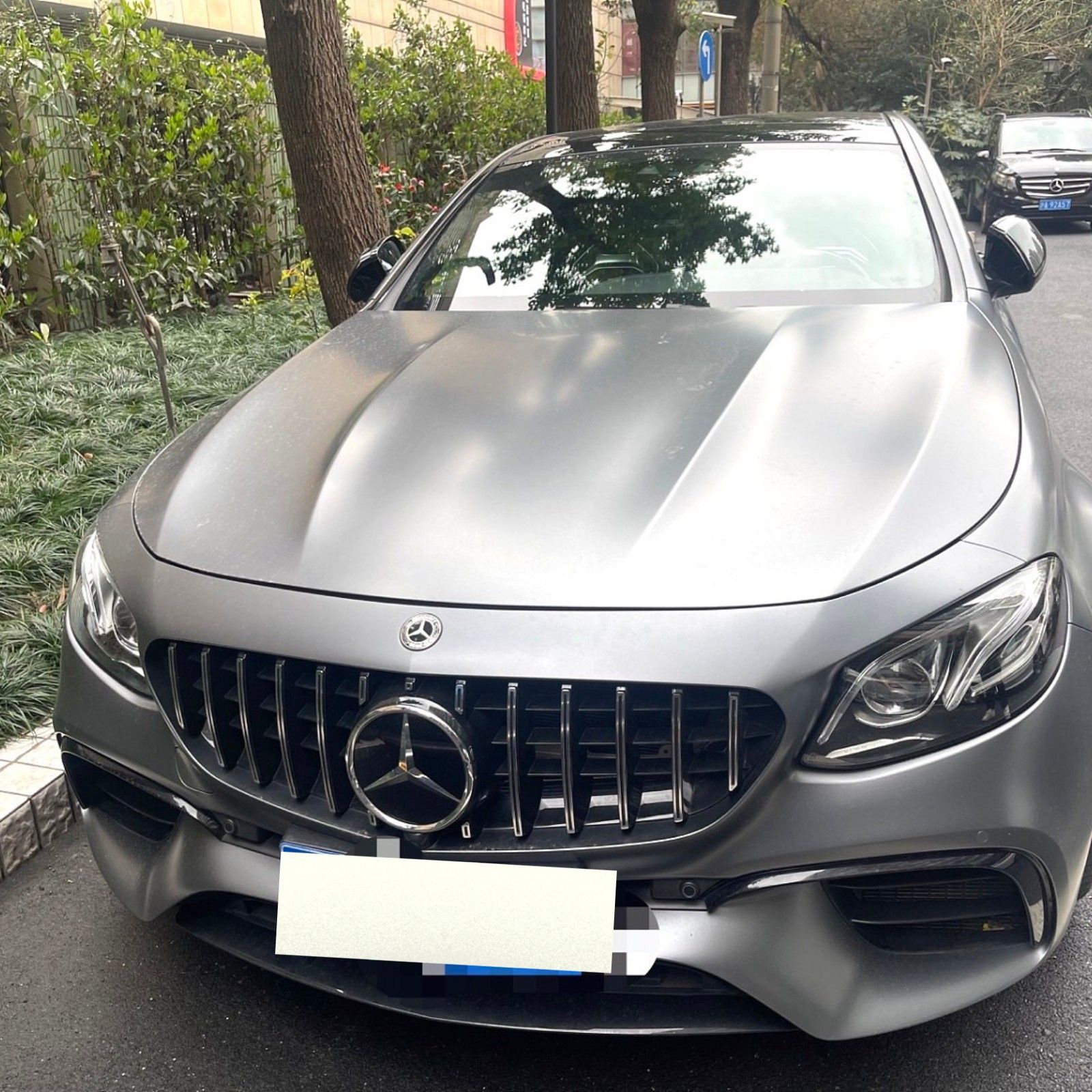 مرسيدس بنز الفئة E AMG 2019 مع AMG E 63 S 4MATIC + سيارة سيدان تعمل بالبنزين متوسطة الحجم إلى كبيرة فاخرة 4.0T 612-Hp V8 سيارة سيدان للسيارات المستعملة بأسعار رخيصة 5
