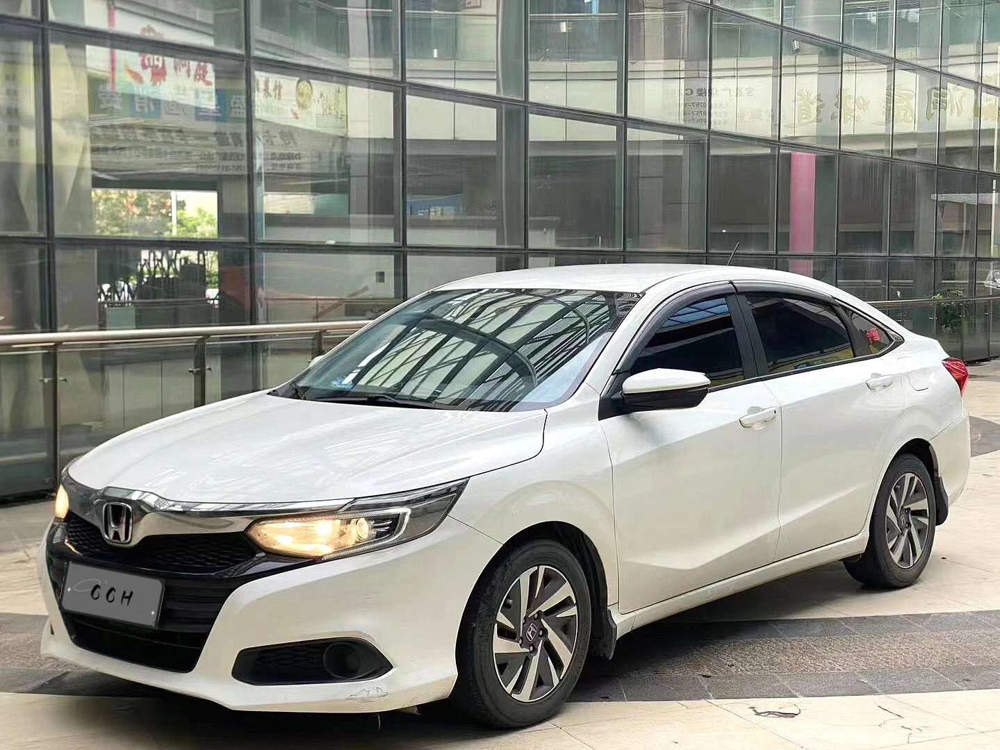 I-Honda Lingpai 2019 ene-1.0T CVT 180Turbo Comfort Edition Sedan uphethiloli wemoto esebenza ngokuzenzakalelayo i-Sedan 122hp CVT Vehicle Yezimoto Ezisetshenzisiwe Ithengiswa Amanani Ashibhile 1