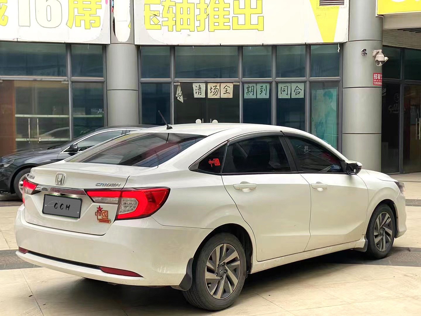 هوندا Lingpai 2019 مع 1.0T CVT 180Turbo Comfort Edition سيدان تعمل بالبنزين سيارة سيدان مدمجة 122hp CVT للسيارات المستعملة بأسعار رخيصة للبيع 4