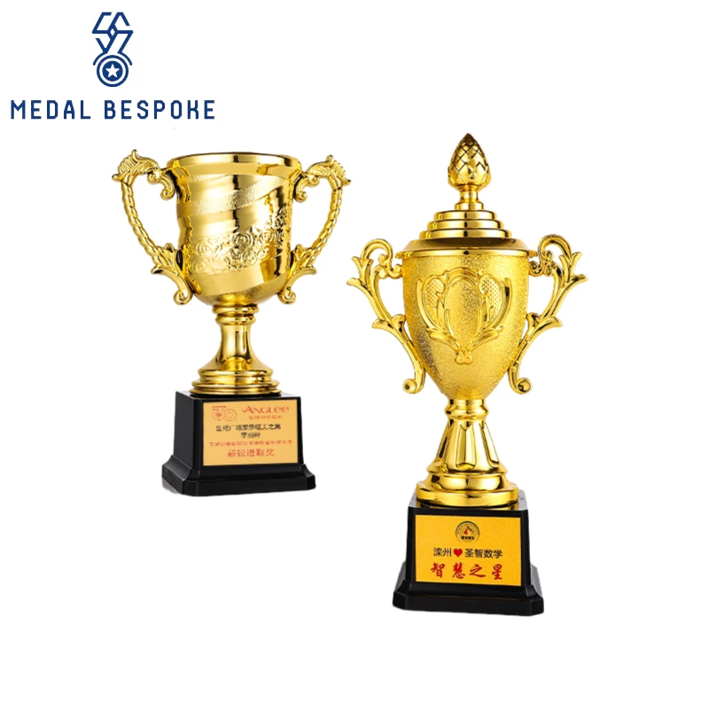 Trofei di plastica personalizzati per la gloria del campione: medaglia su misura 1