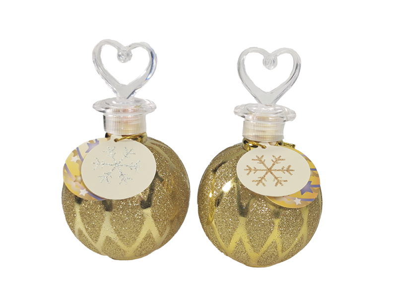 Handseifenkollektion in Form von Weihnachtskugeln. Festlich duftende Handwäsche – Lily Bath 5