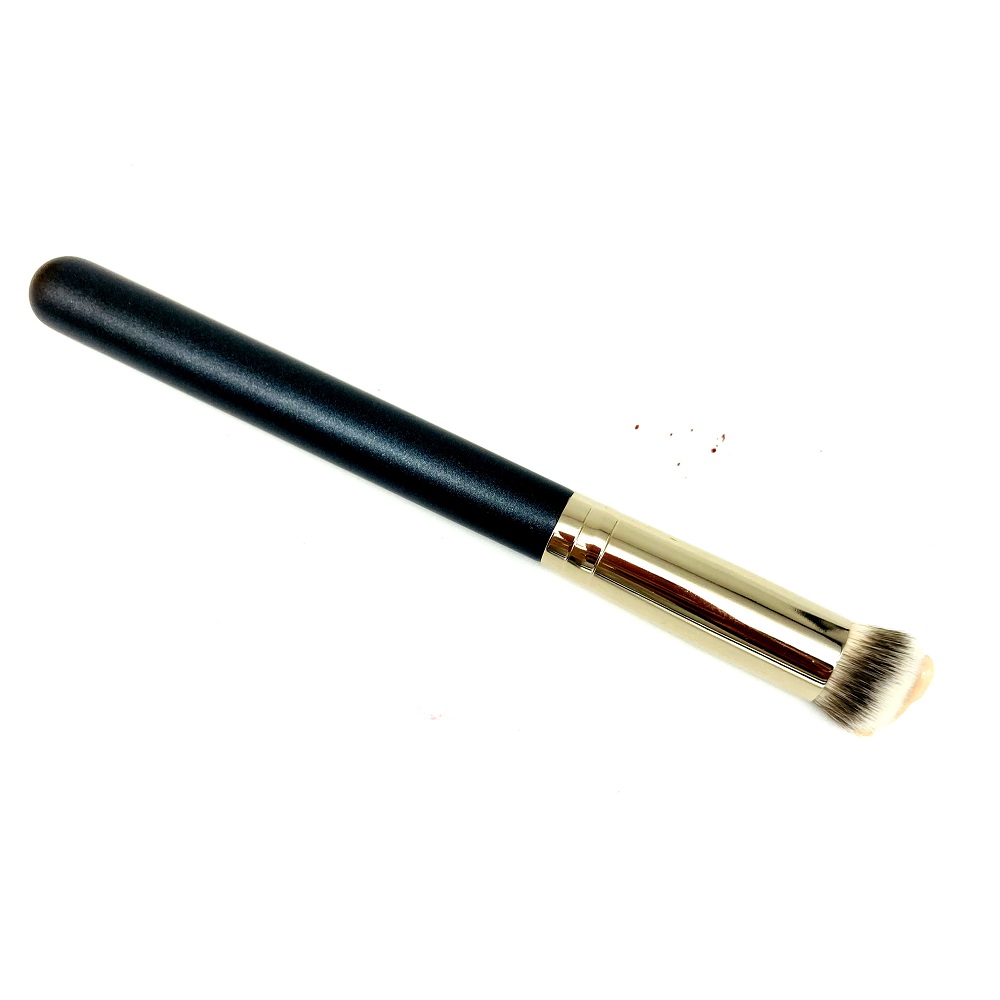 Suprabeauty Concealer-Pinsel, flauschiges Kunsthaar, abgewinkelter, flacher Kopf, Holzgriff 2