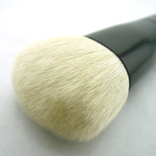 Praktischer Anbieter von Make-up-Pinseln mit echten Techniken für die Schönheit 4