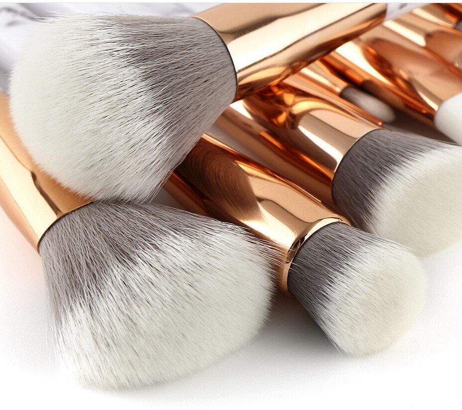 Ensemble de mini pinceaux de fond de teint de luxe, pinceaux de maquillage pour fond de teint en cheveux synthétiques kabuki simples 2