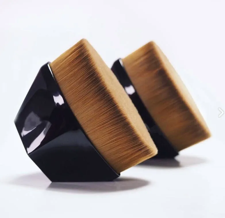 Cheveux synthétiques marque privée outils de beauté accessoires forme de pétale fond de teint maquillage brosse kabuki 1