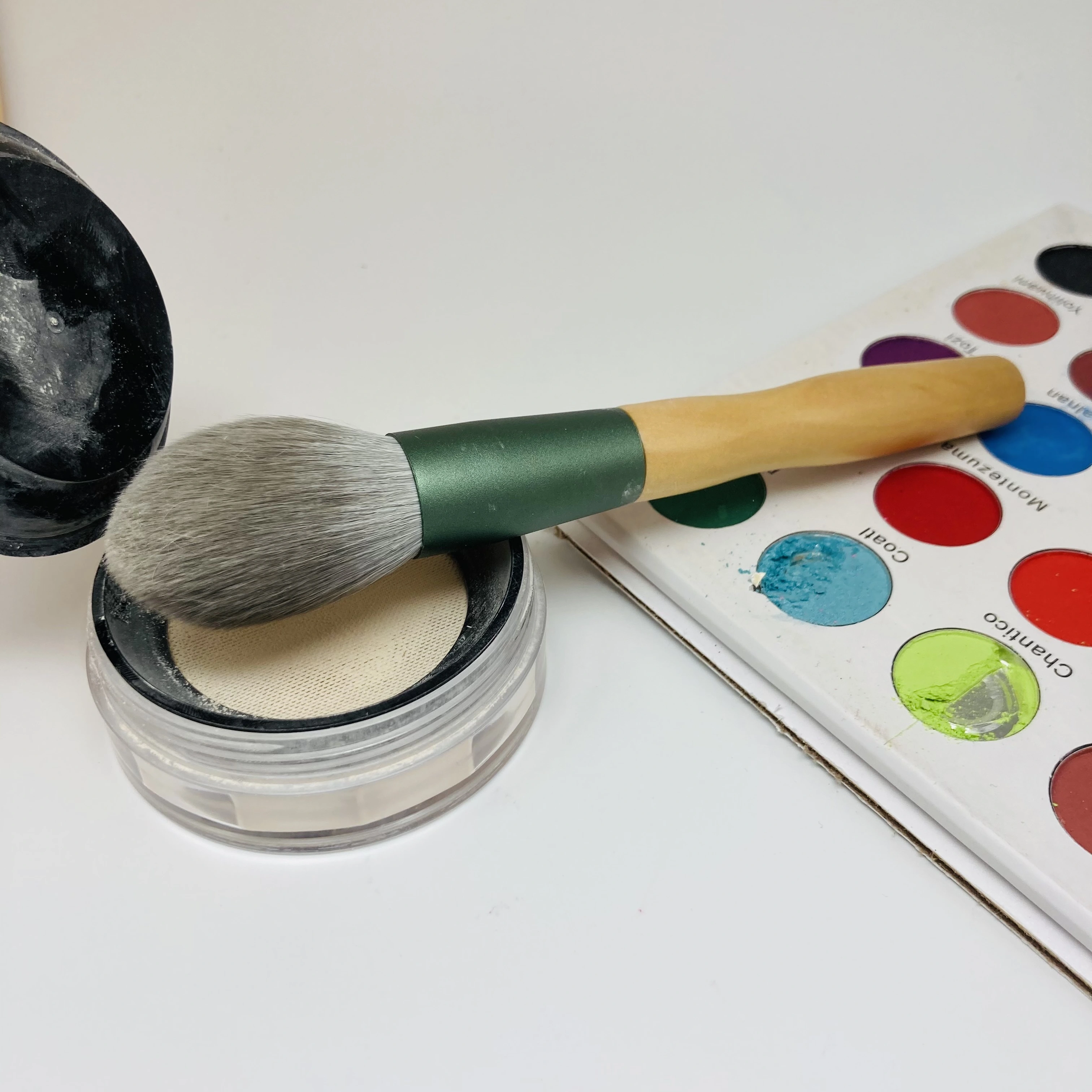 rose goldsingle bling angle black vegan kabuki makeup brush short colorful body foundation make up brush 1