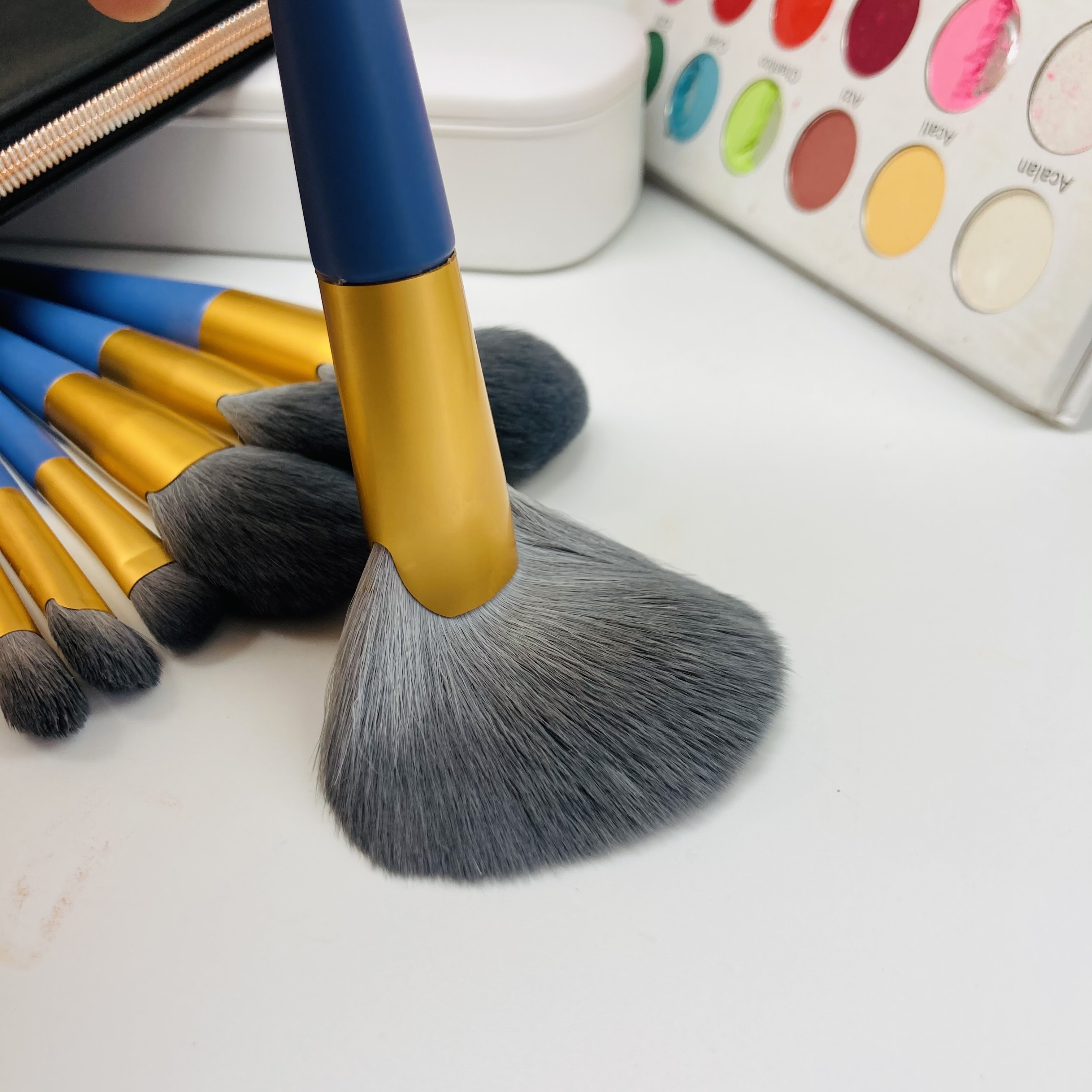 Sistema de cepillo suave del maquillaje del maquillaje del oro color de rosa del cepillo del maquillaje del cepillo de la fan de la cara del pelo sintético 4