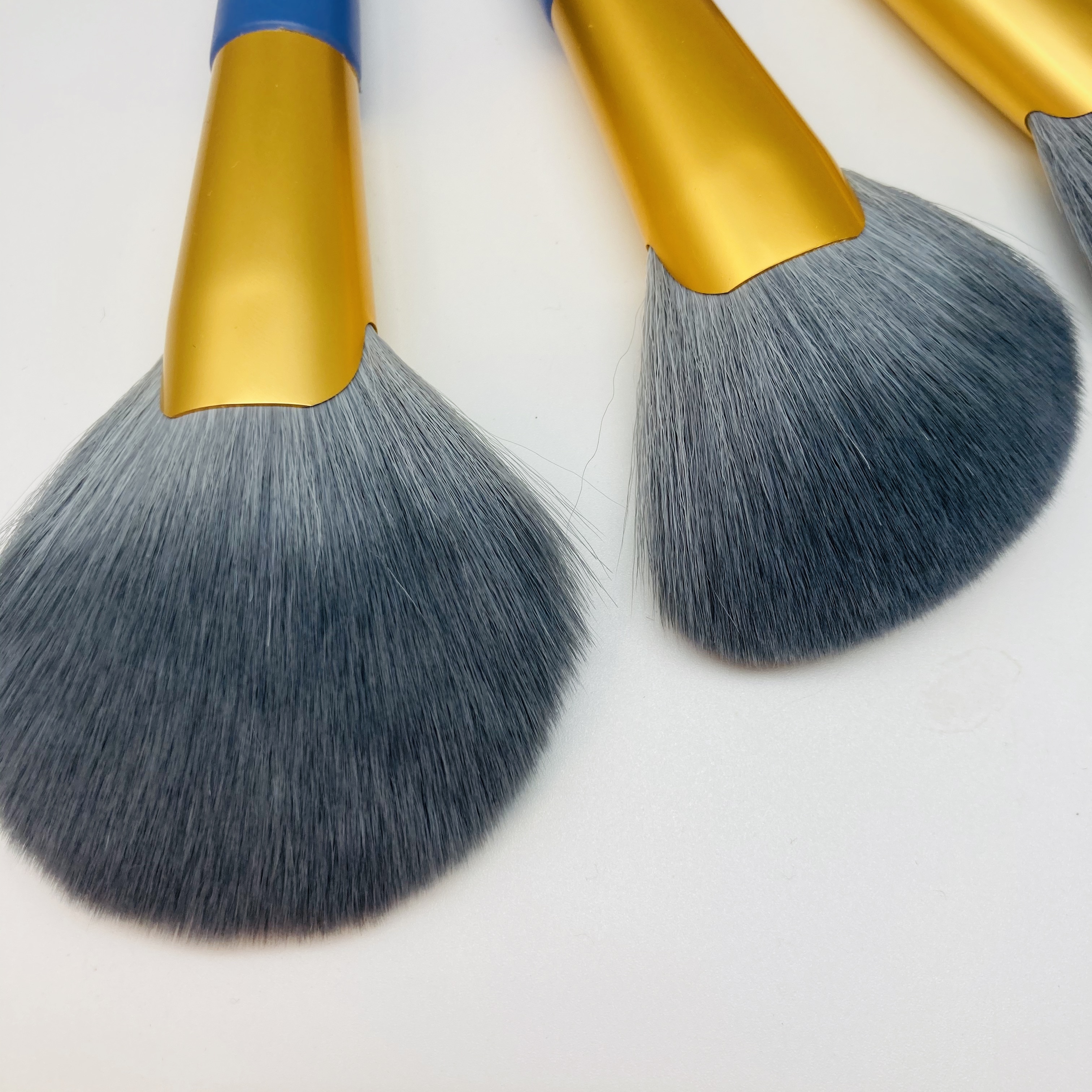 Sistema de cepillo suave del maquillaje del maquillaje del oro color de rosa del cepillo del maquillaje del cepillo de la fan de la cara del pelo sintético 3