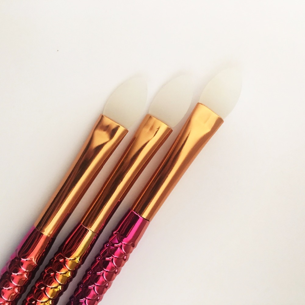 Benutzerdefinierte tragbare Silikon-Lidschattenpinsel-Applikator Clean Tools Make-up-Pinsel 4