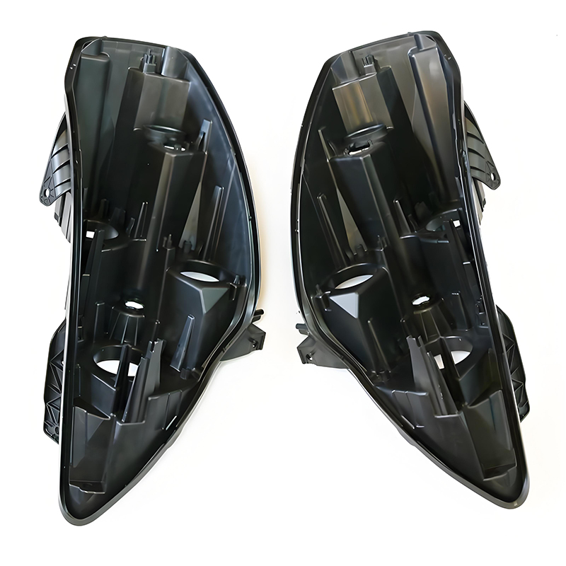 GV MOLD Plastic Injection Mold For Plastic Auto Light Shell 1
