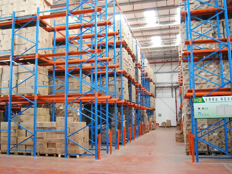 Drive-in/drive-through racking system for warehouse storage 1