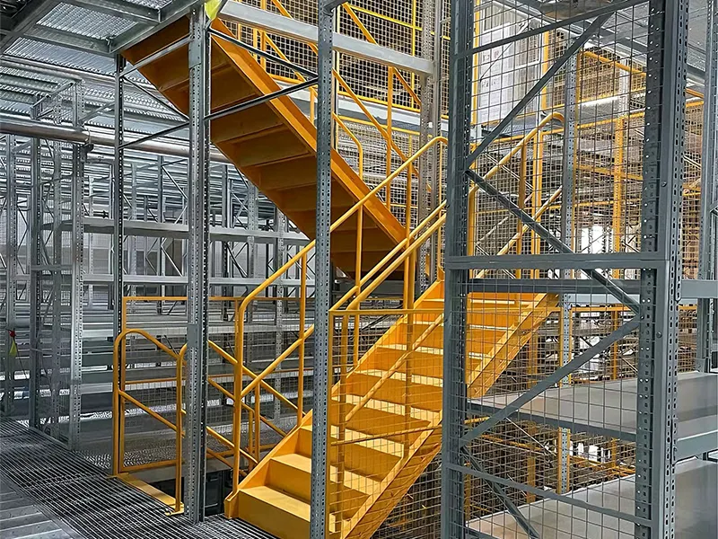 Multi-Level Steel Platform for Optimized Warehouse Storage 1