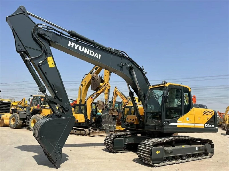 Pelle Hyundai R220LC-9S d'occasion fabriquée en Corée avec une ligne de marteau brise-roche 1
