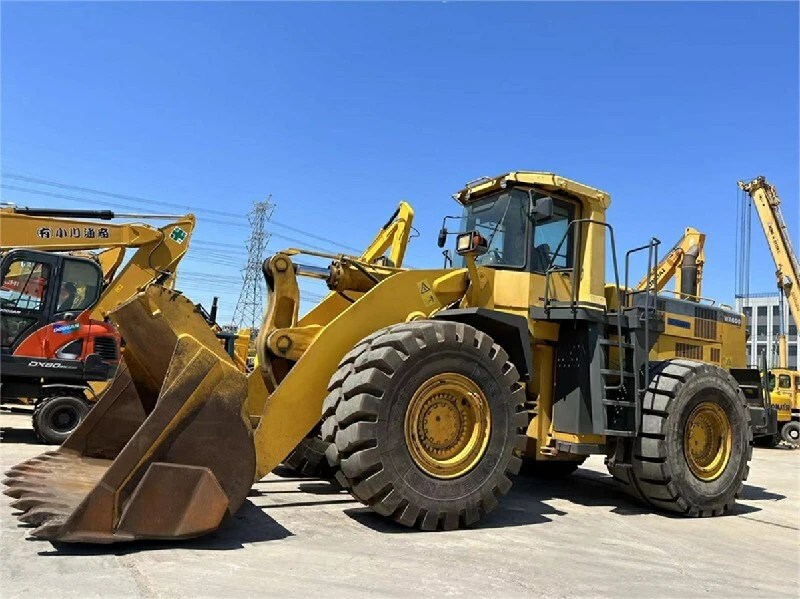 Wheel loader Komatsu WA600 bekas berkapasitas besar dengan nilai beban 12ton alat berat 1