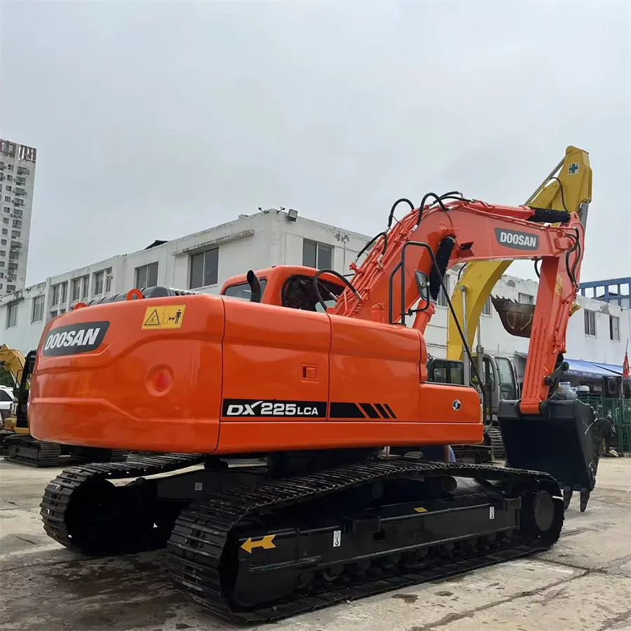 Topused Track Excavators for Sale 1.05m3 Red 3