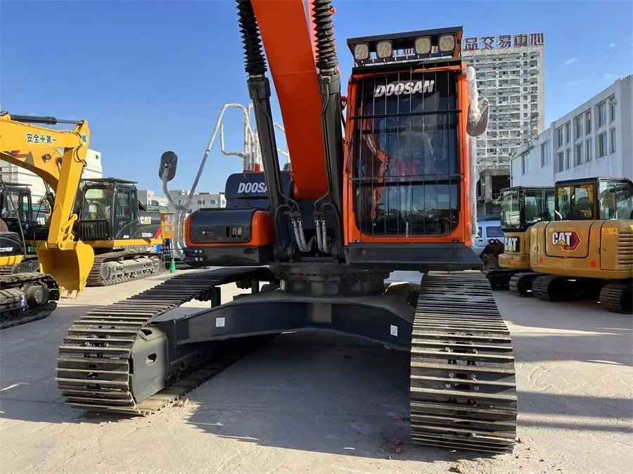Used Construction Machines 29500-31500USD - - Cyq Used Excavator 4